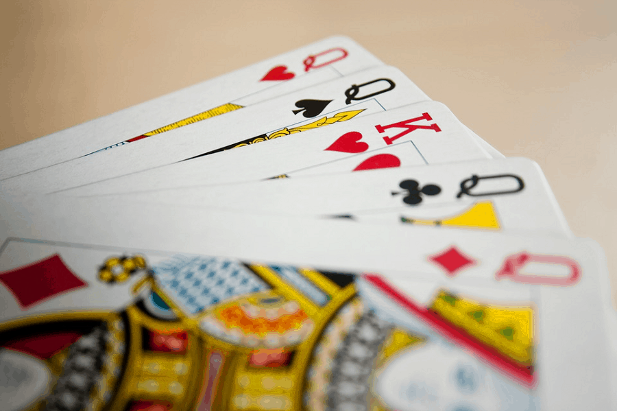 Làm sao chọn được bài mạnh để chơi Poker thành công nhất?