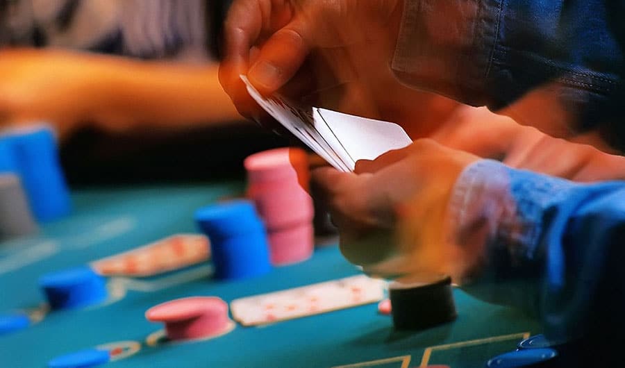 Kinh nghiệm chơi Poker chuẩn xác giúp bạn càng chơi càng thắng cao